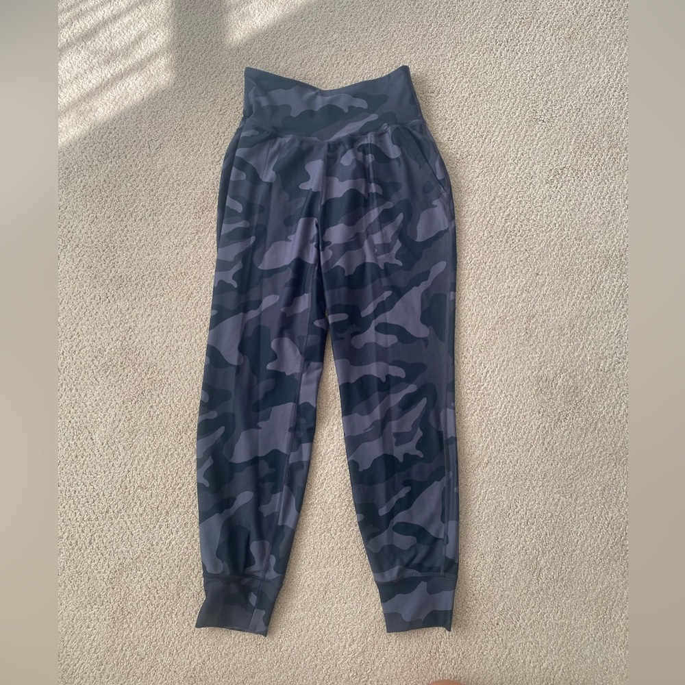 Old Navy- active black camp joggers size medium
